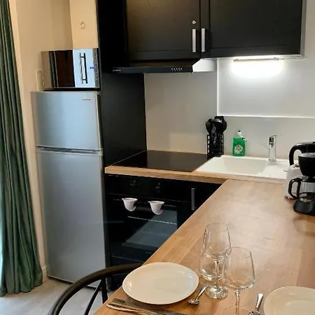 Confortable Dans Le Centre Historique De - 001 *